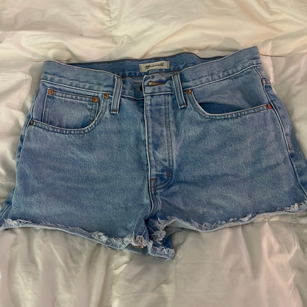 Madewell women’s Jean shorts, relaxed denim shorts, size 28